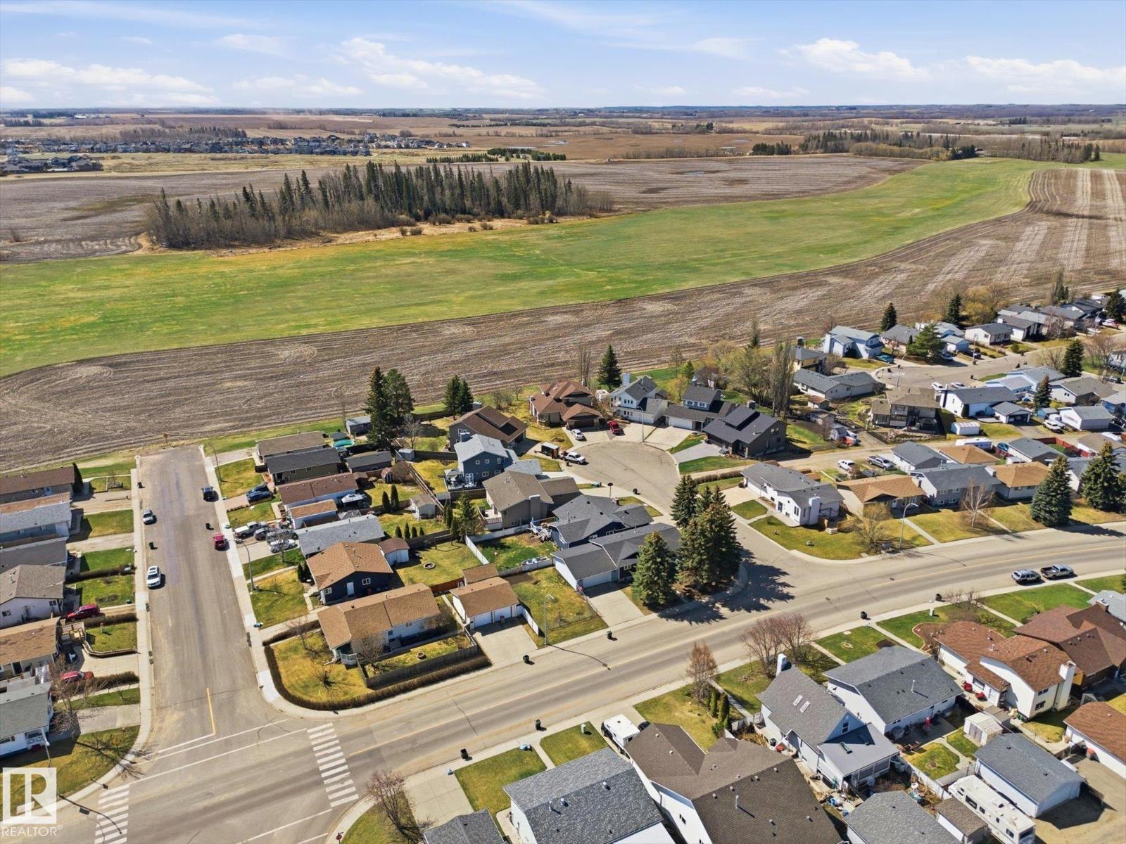 5702 50 ST, Stony Plain