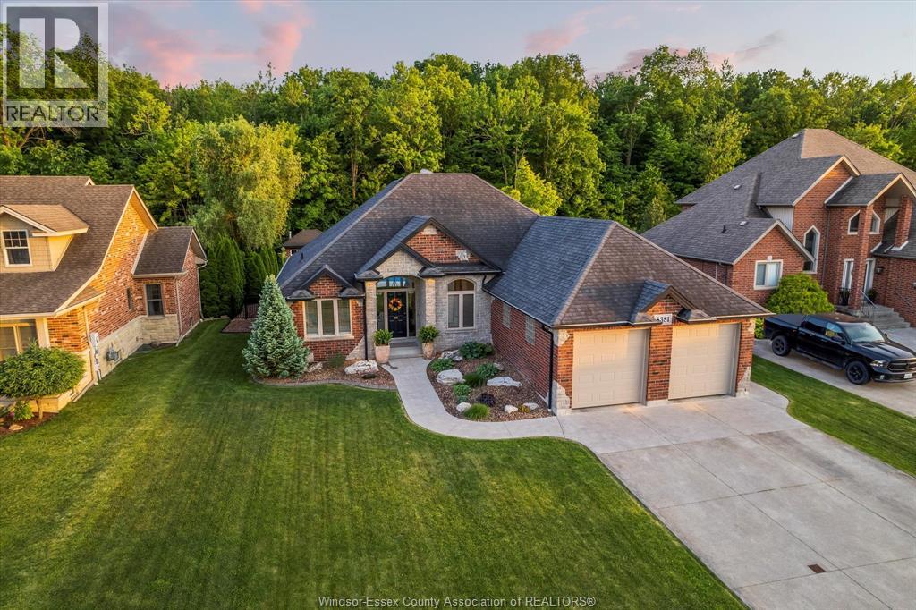 8381 Aalbers CRESCENT - 2