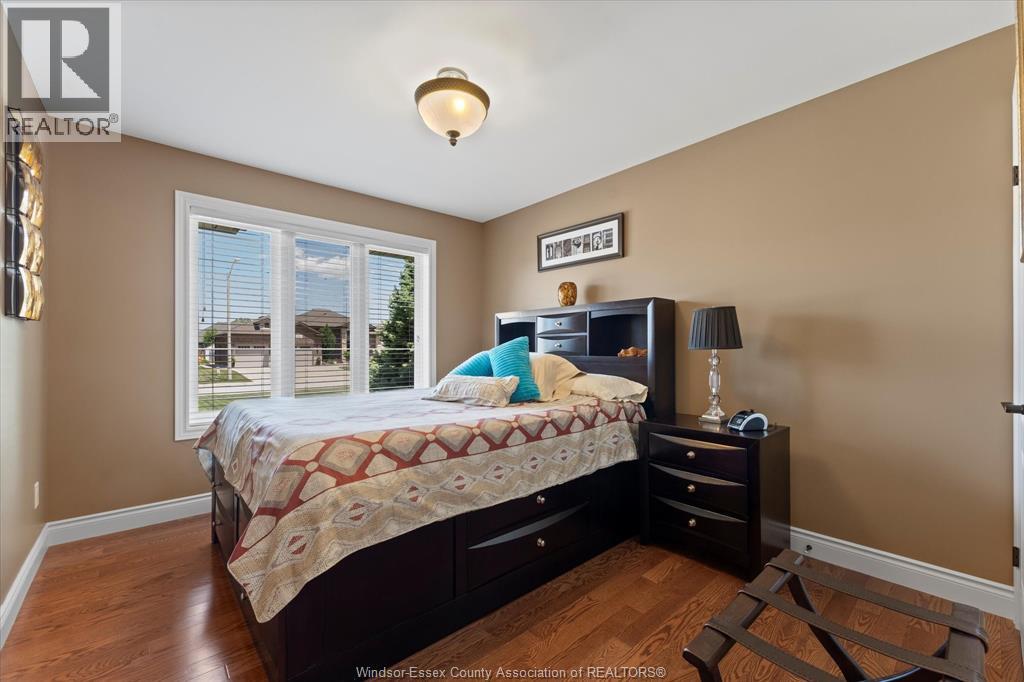 8381 Aalbers CRESCENT - 22