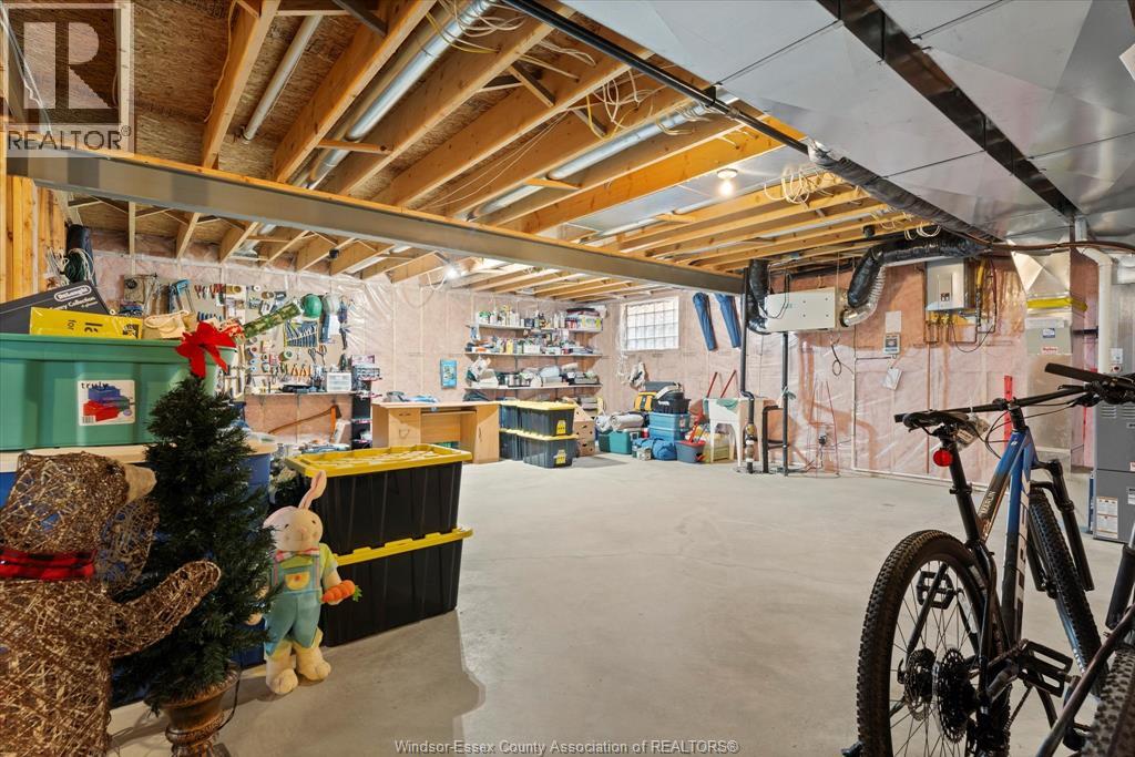 8381 Aalbers CRESCENT - 36