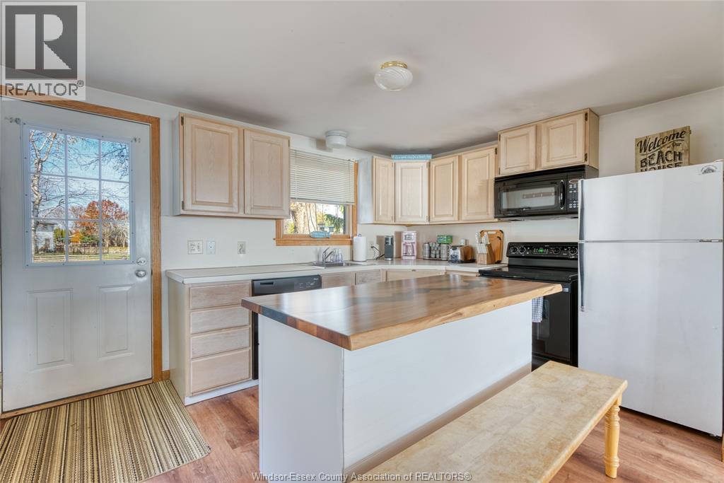 1049 HERITAGE ROAD - 4