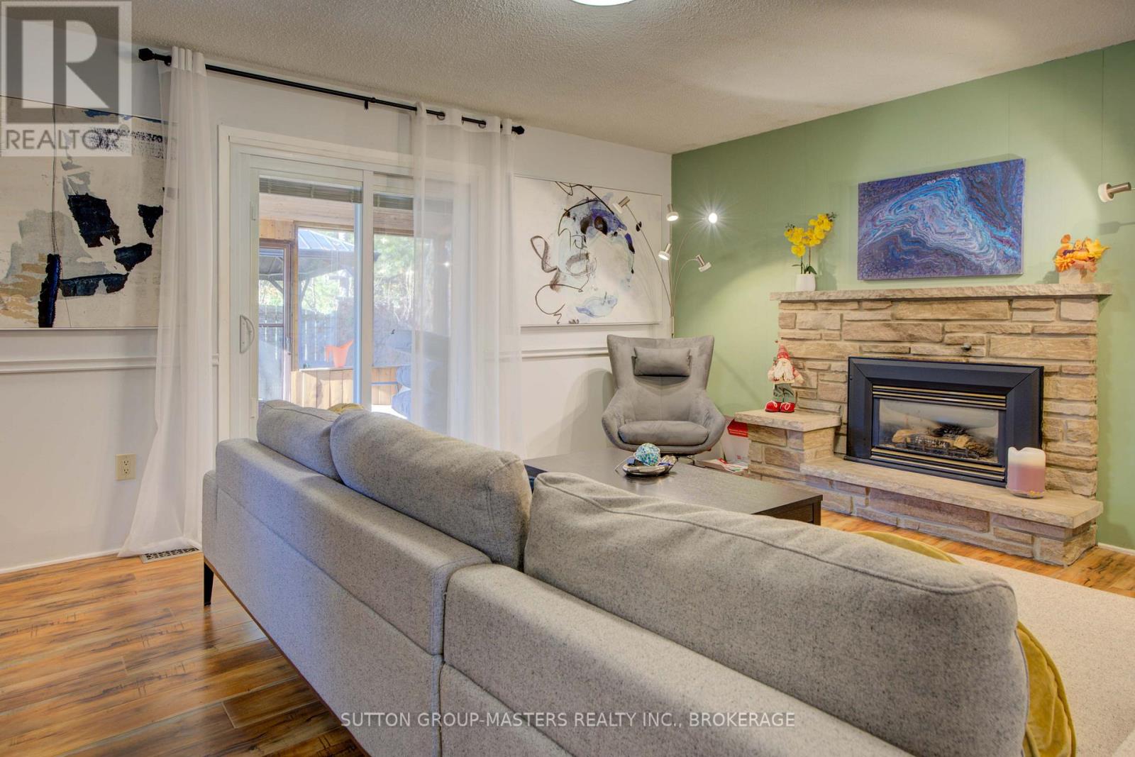 715 COLLINS BAY ROAD - 25