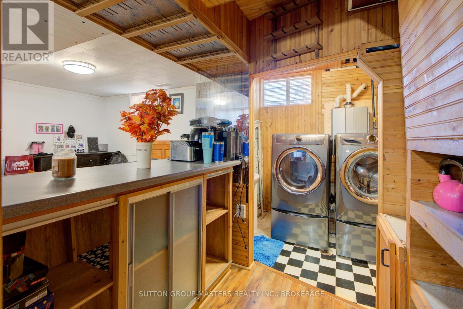 715 COLLINS BAY ROAD - 32