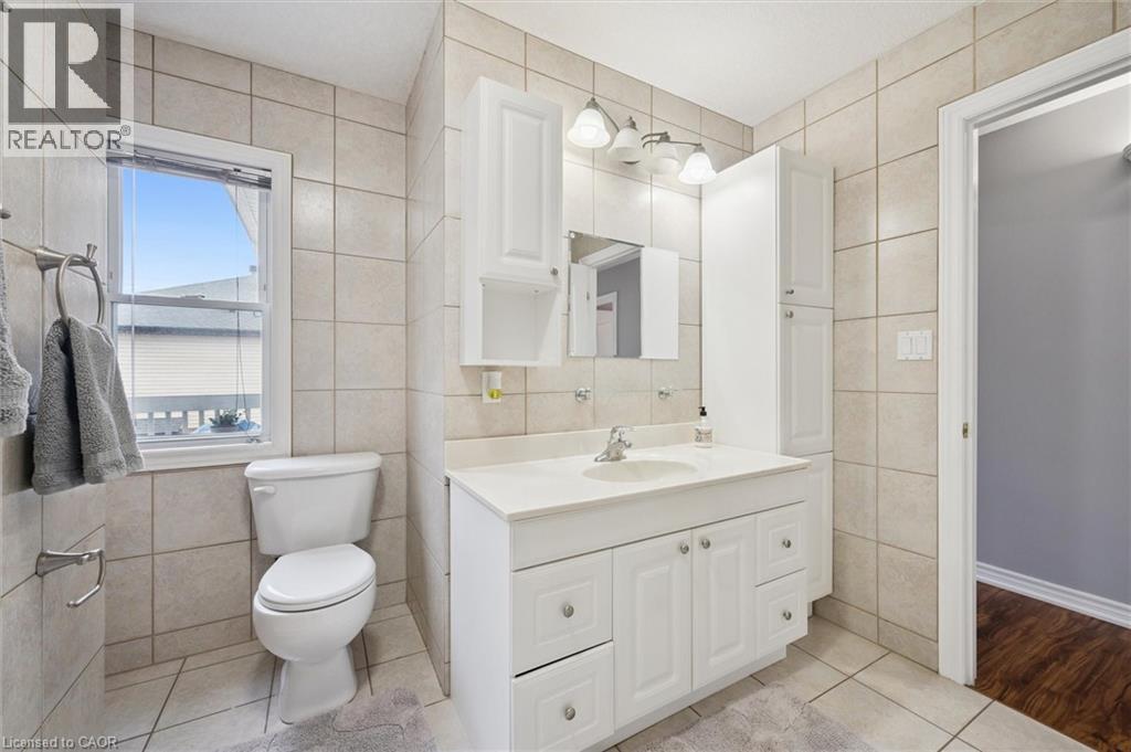 122 GRAND RIVER Boulevard, Kitchener, Ontario, N2A4E3 — Photo 6