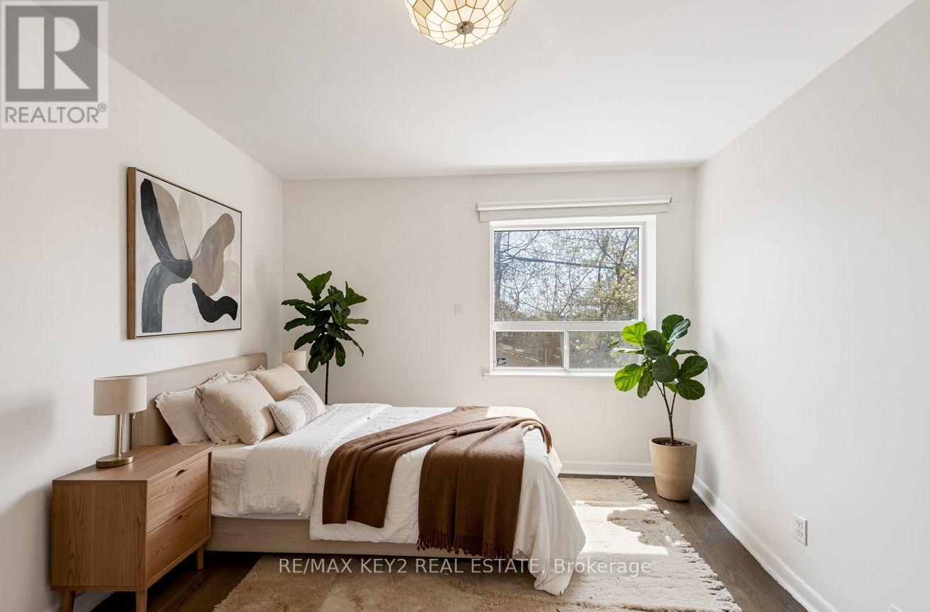 137 NEWLANDS AVENUE - 21