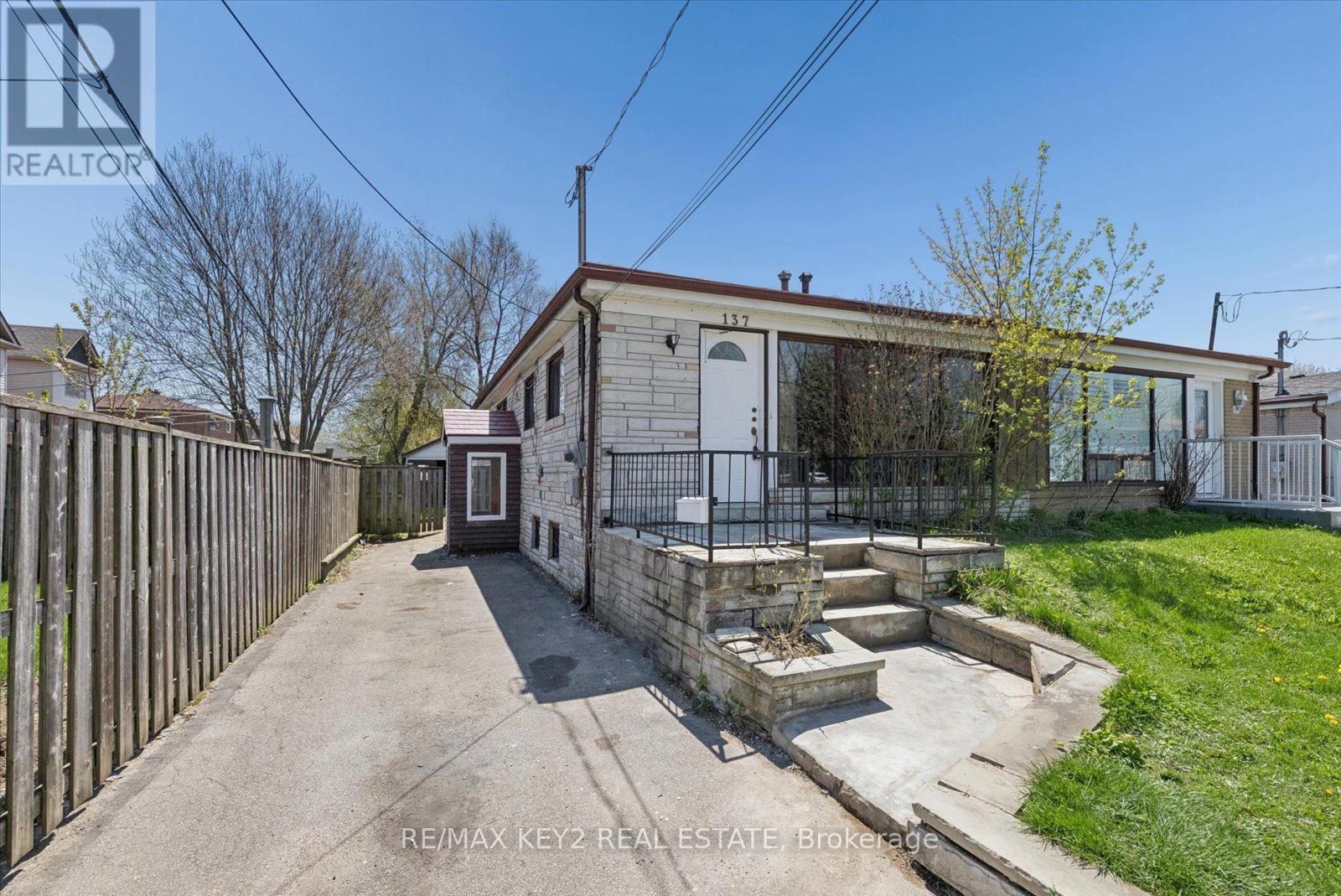 137 NEWLANDS AVENUE - 46