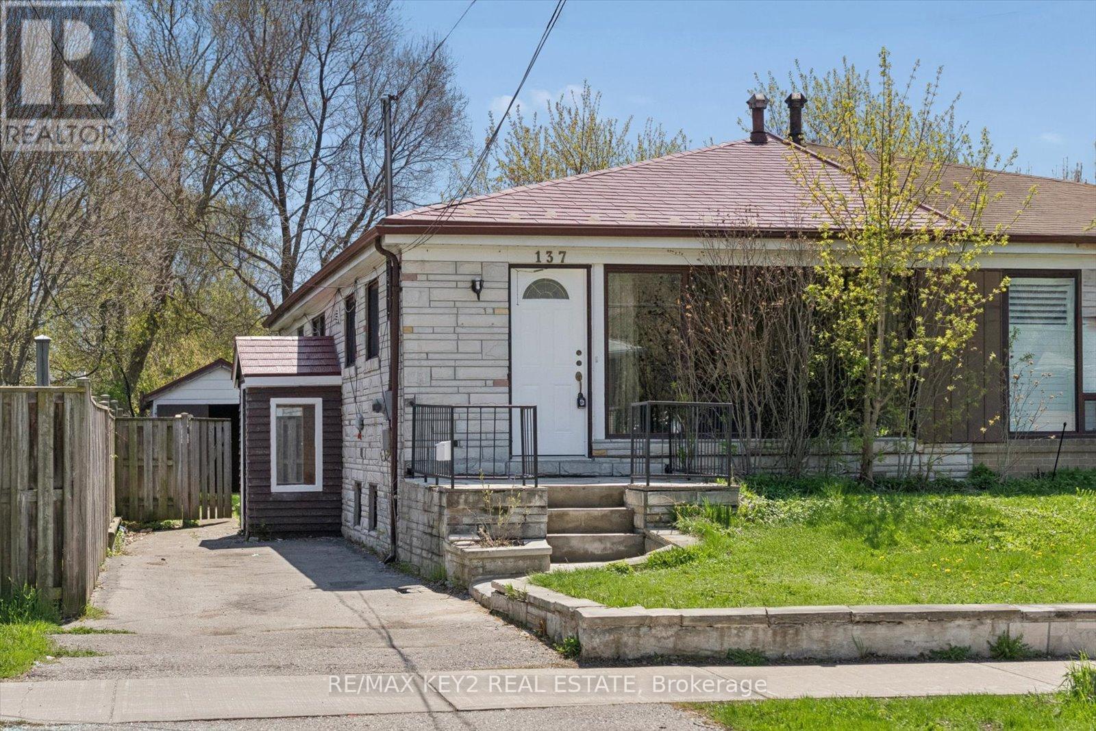 137 NEWLANDS AVENUE - 45