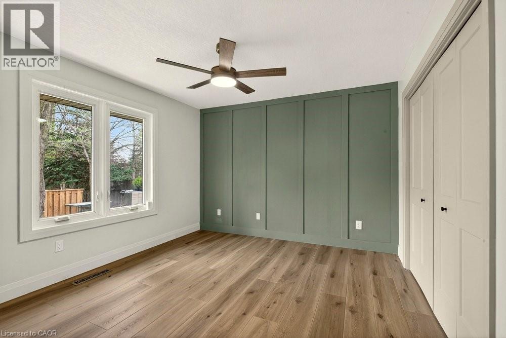 18 GARDEN Avenue - 16