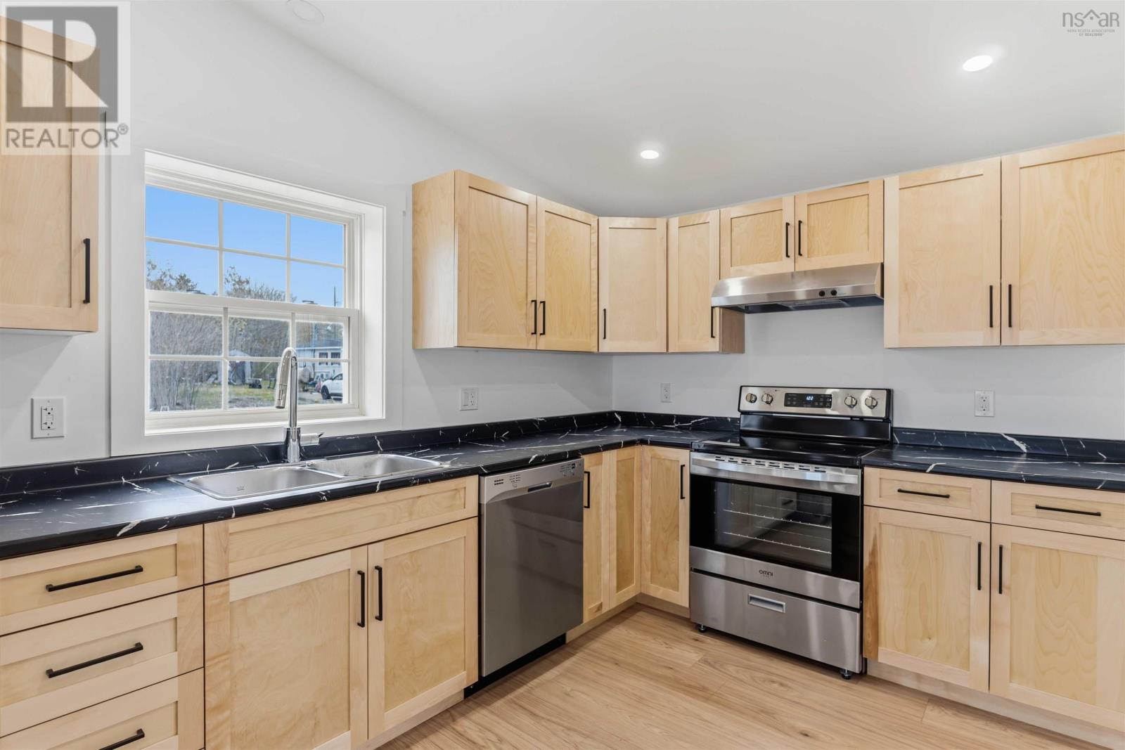 25 Brown Street - 10