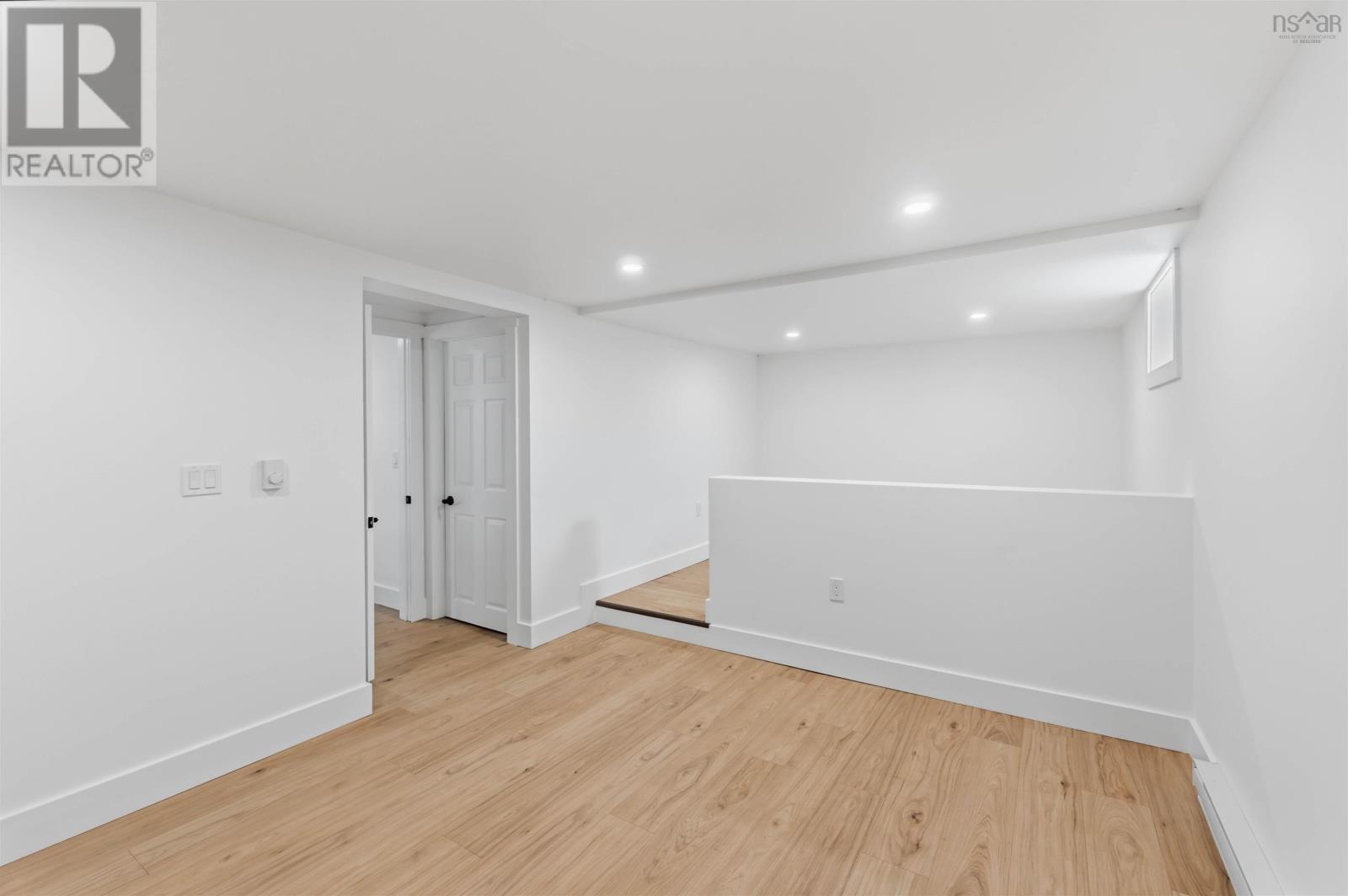 25 Brown Street - 30