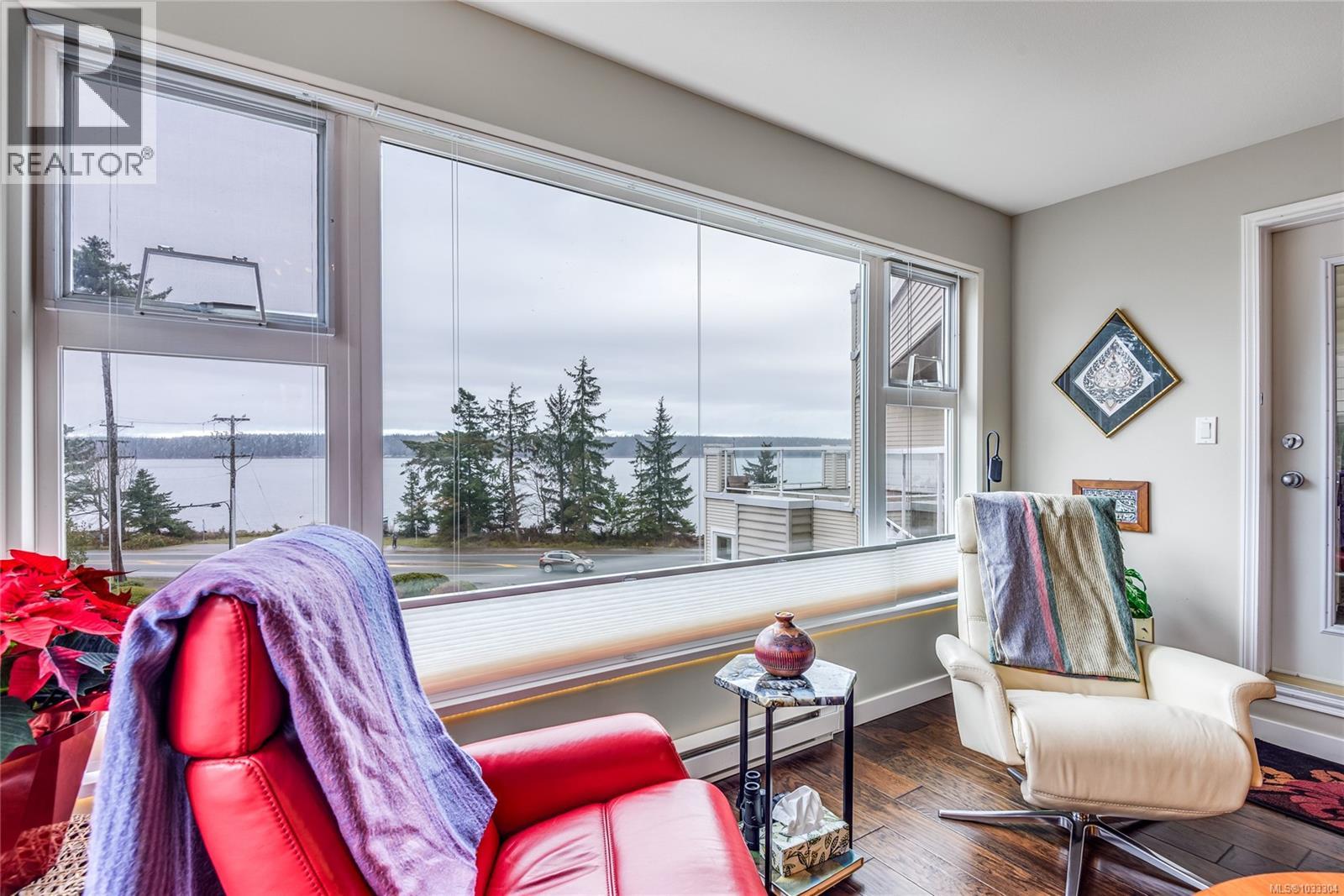 318 350 Island Hwy S, Campbell River