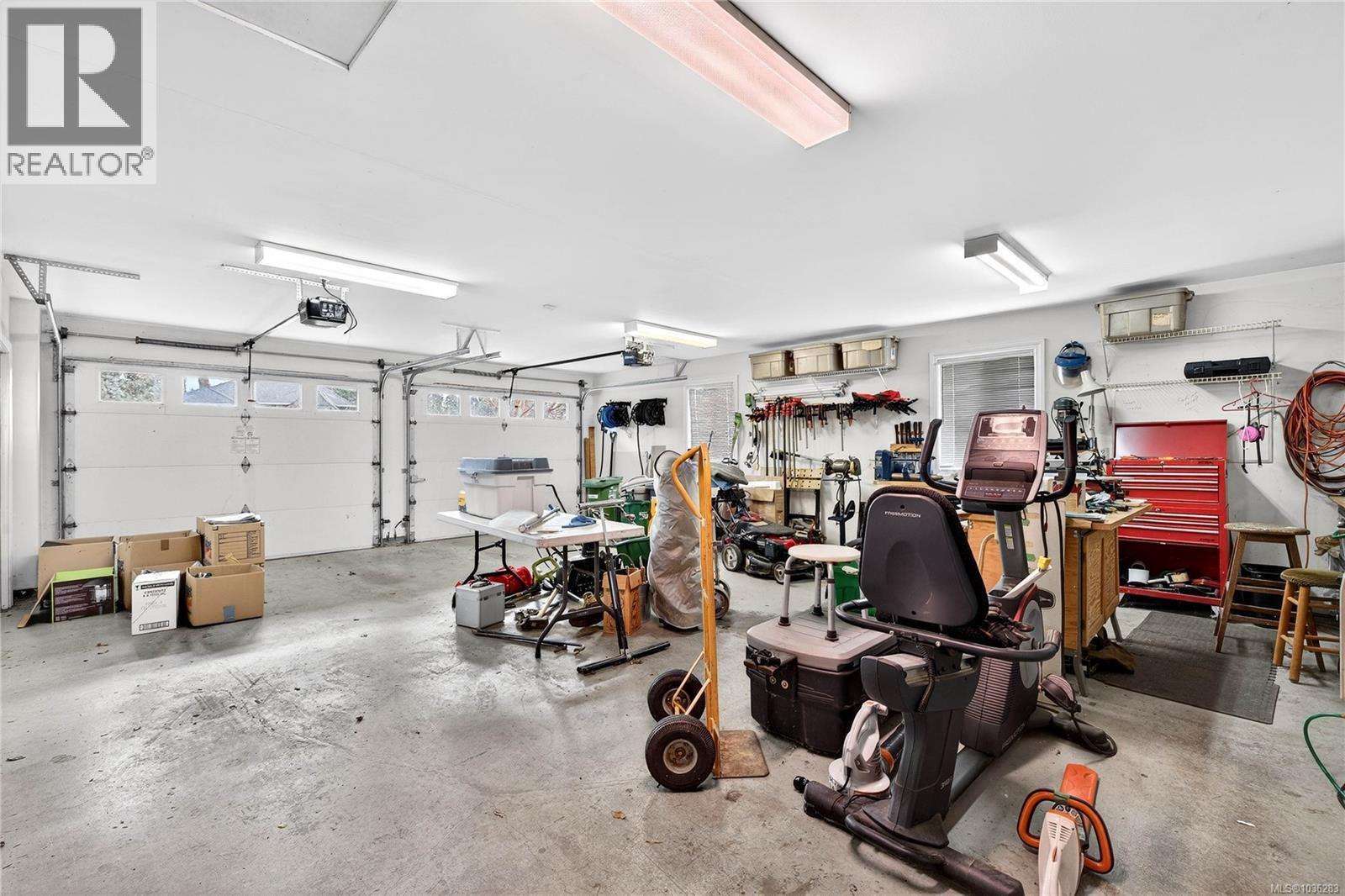 2257 Tarn Pl - 45