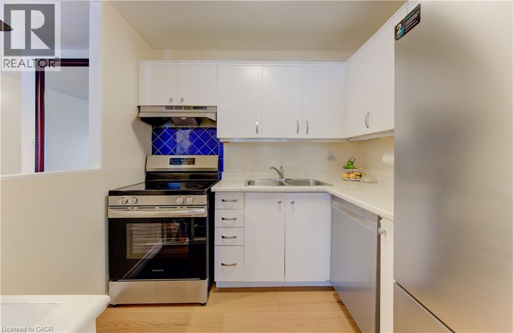 65 HIGHLAND Crescent Unit# 204, Kitchener, Ontario, N2M5M8 — Photo 10