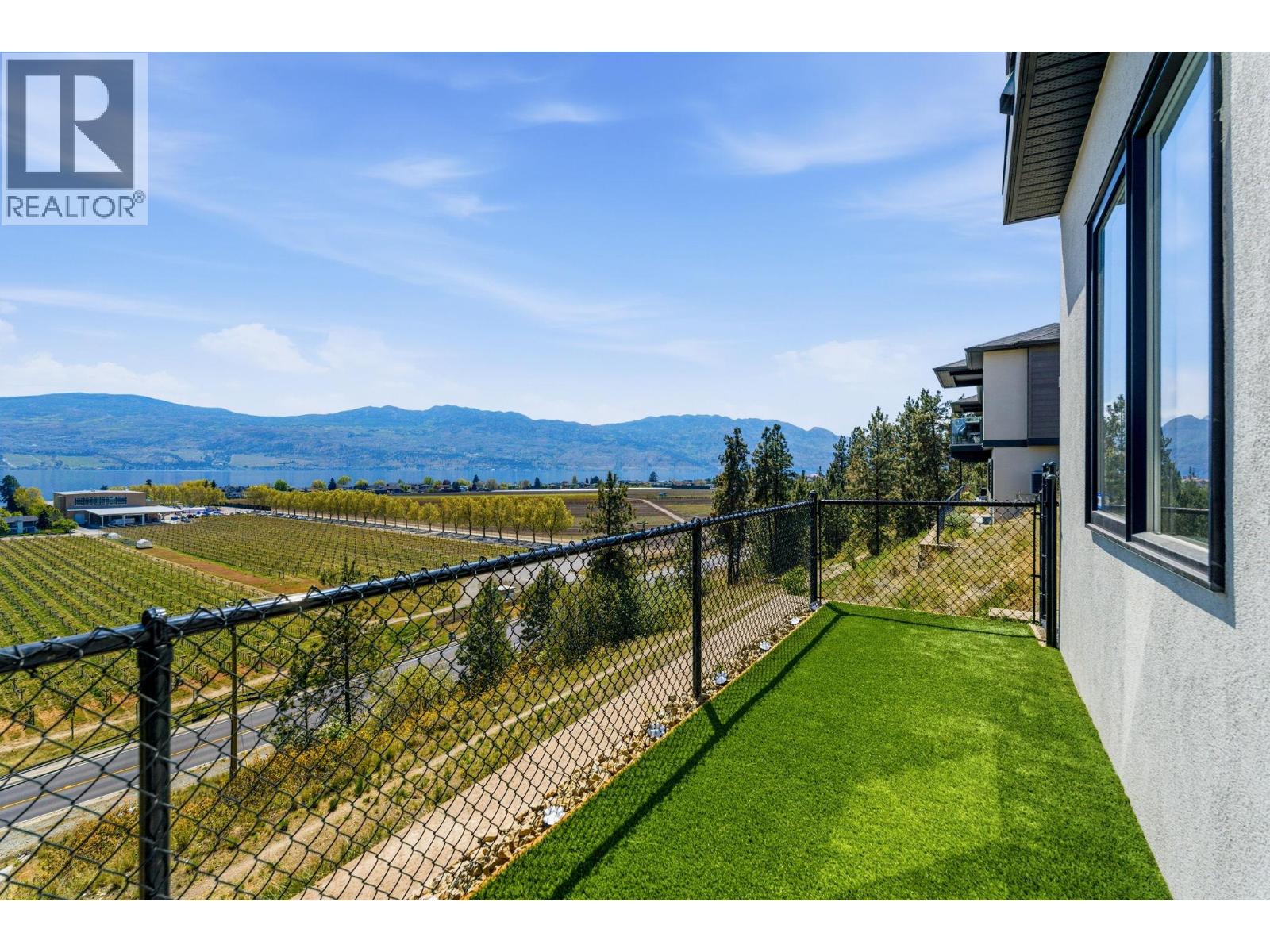 #10 1600 Golden View Drive - 37