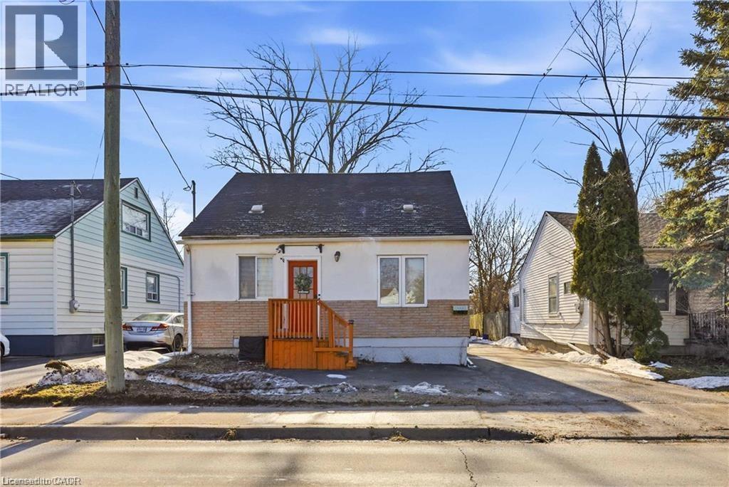 412 WELLAND Avenue - 1