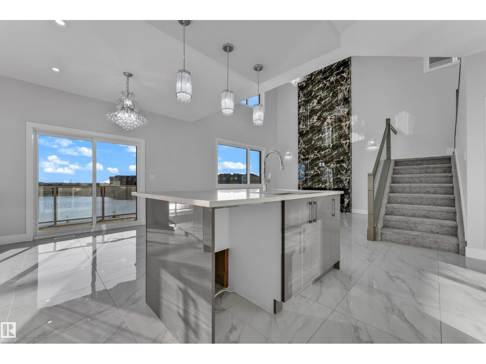 213 Crystal creek, Leduc