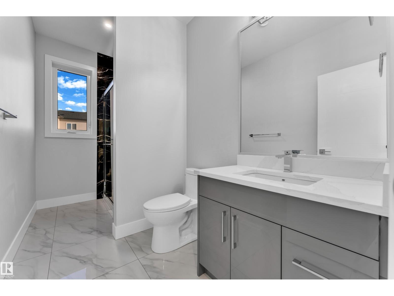 213 Crystal creek, Leduc