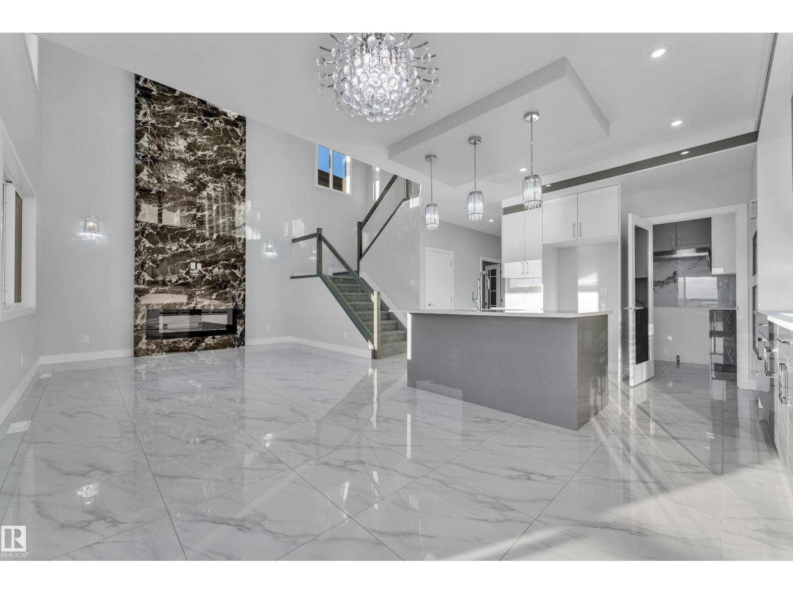 213 Crystal creek, Leduc