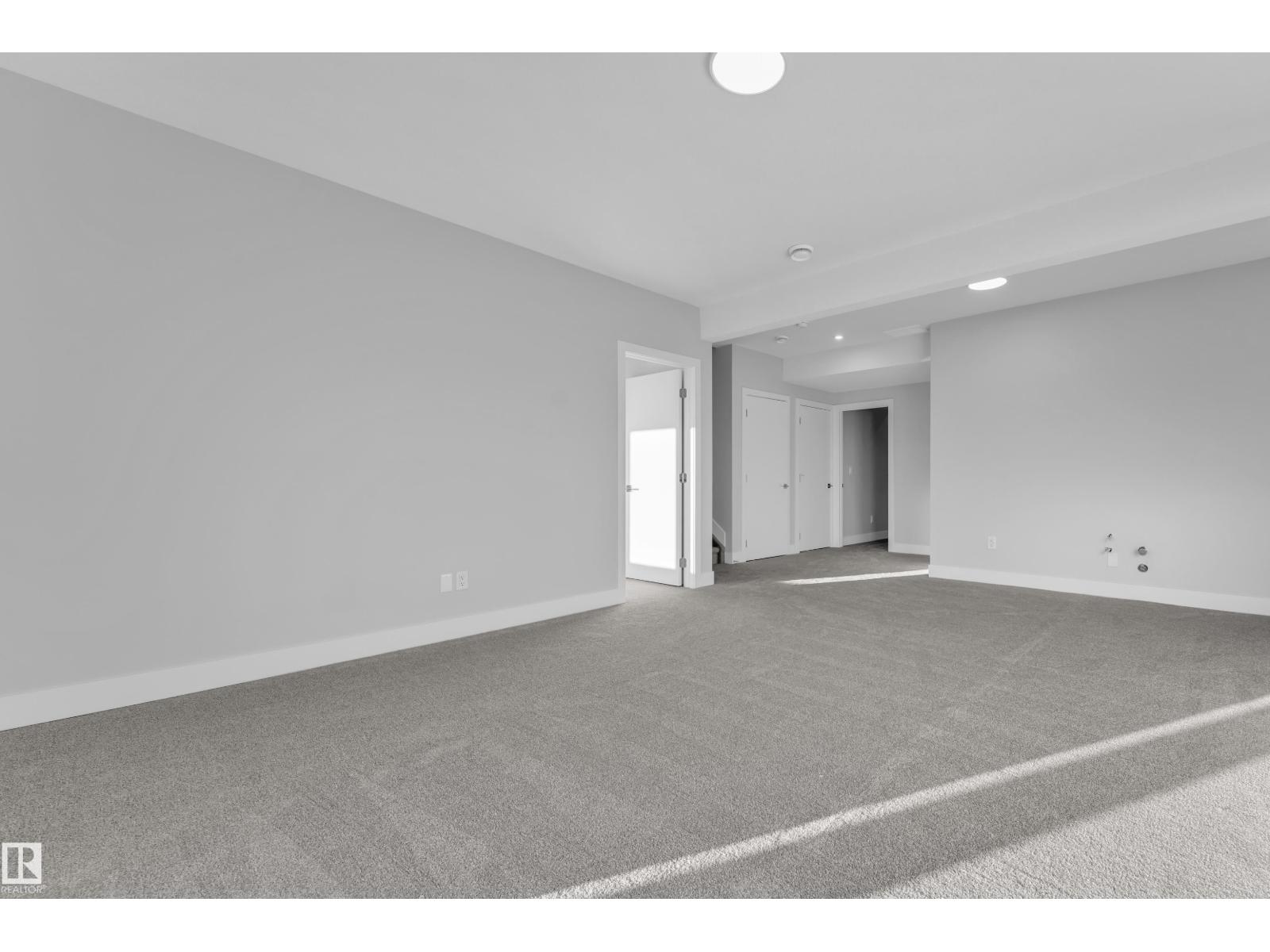 213 Crystal creek, Leduc