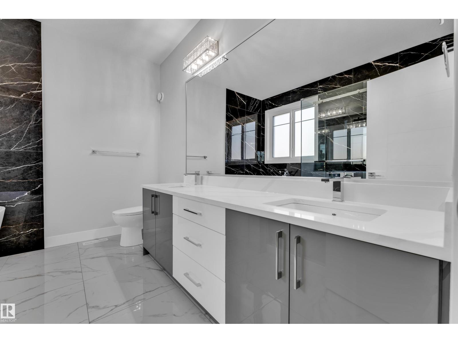 213 Crystal creek, Leduc
