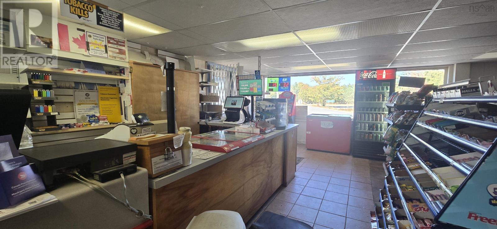 2082 Highway 1 - 13