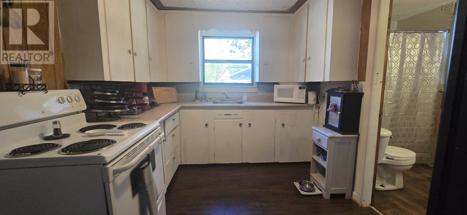 2082 Highway 1 - 20