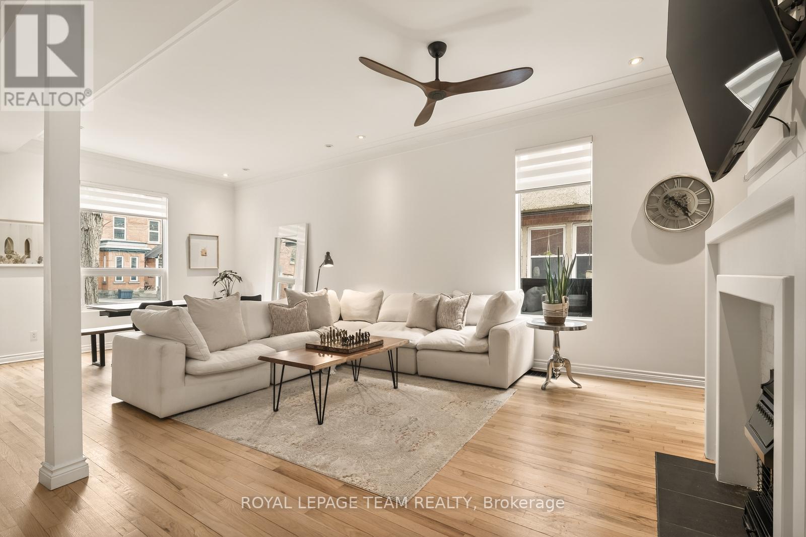 349 FRANK STREET - 13