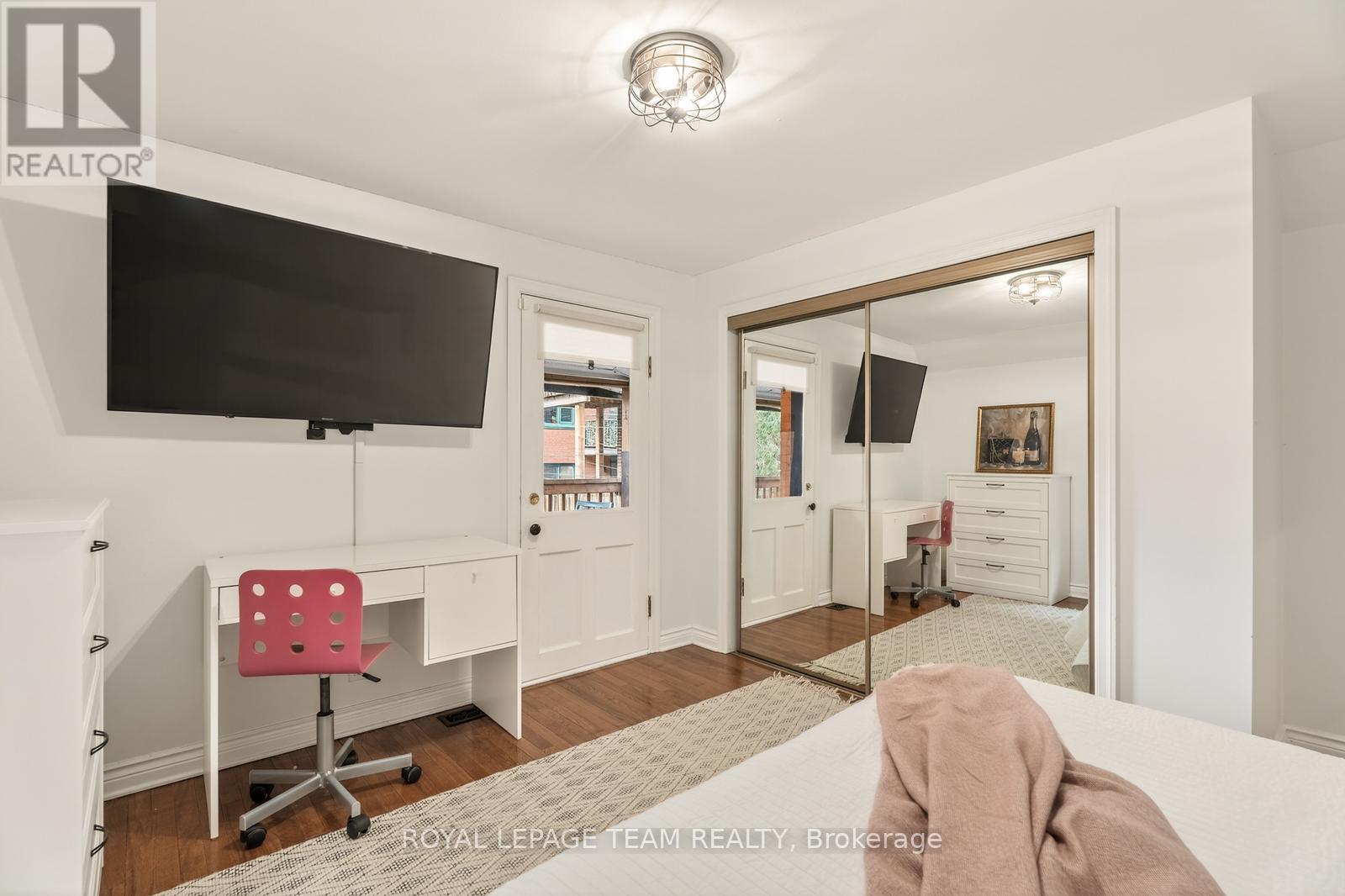 349 FRANK STREET - 43