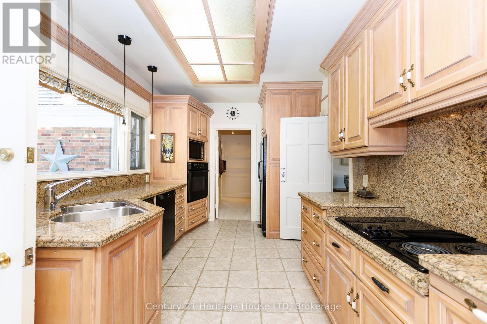 86 PARKWAY - 21