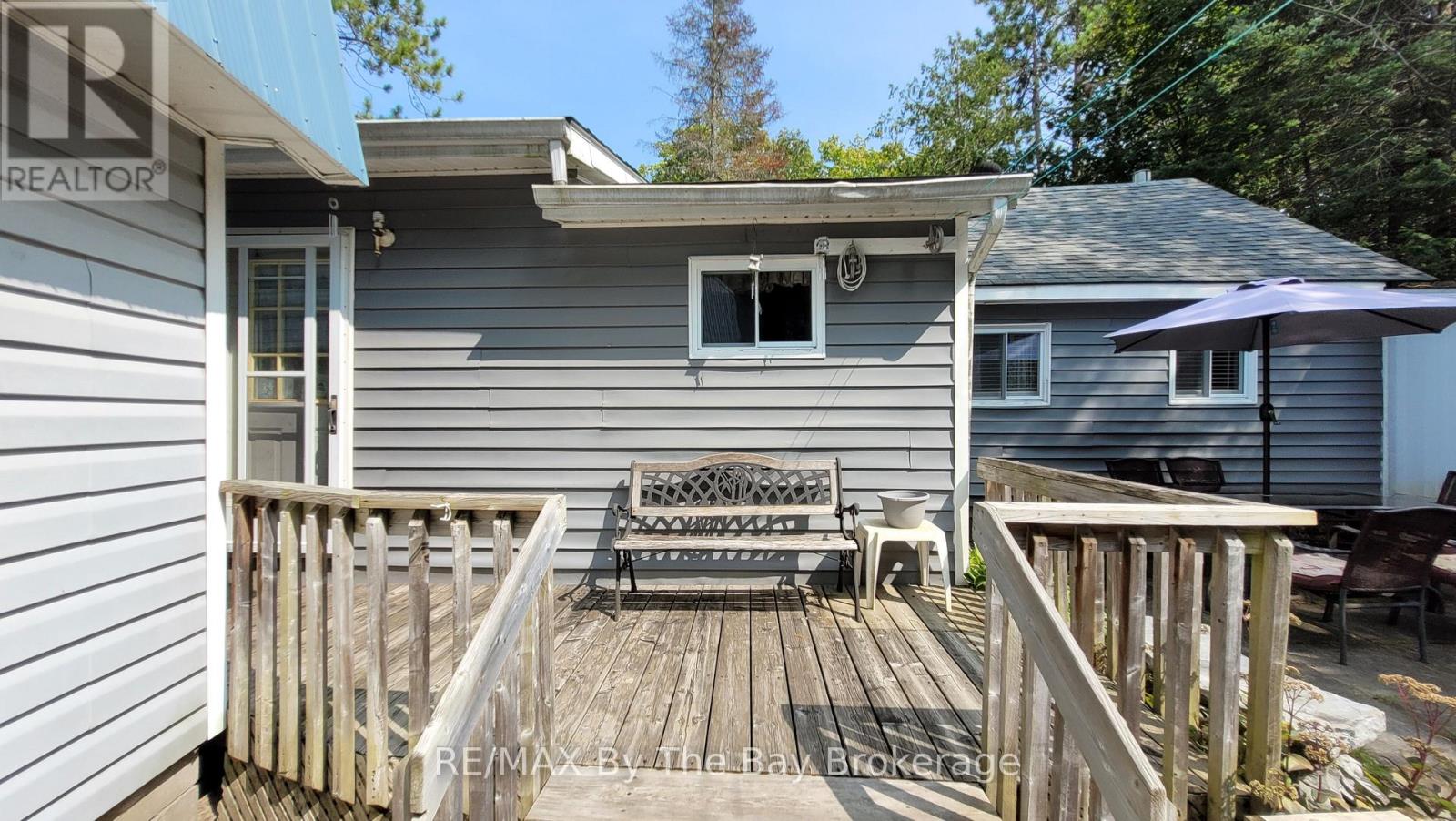 1120 KING EDWARD AVENUE - 28