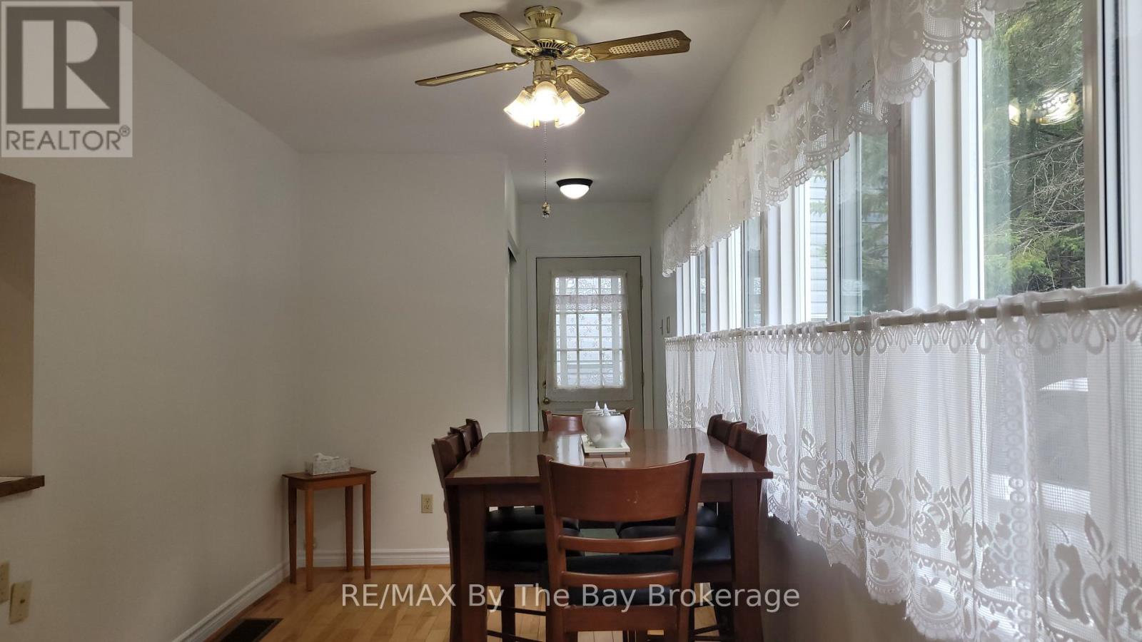 1120 KING EDWARD AVENUE - 6