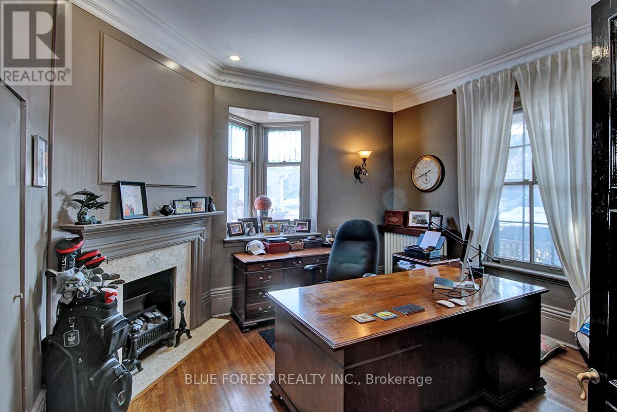 274 HURON STREET - 10