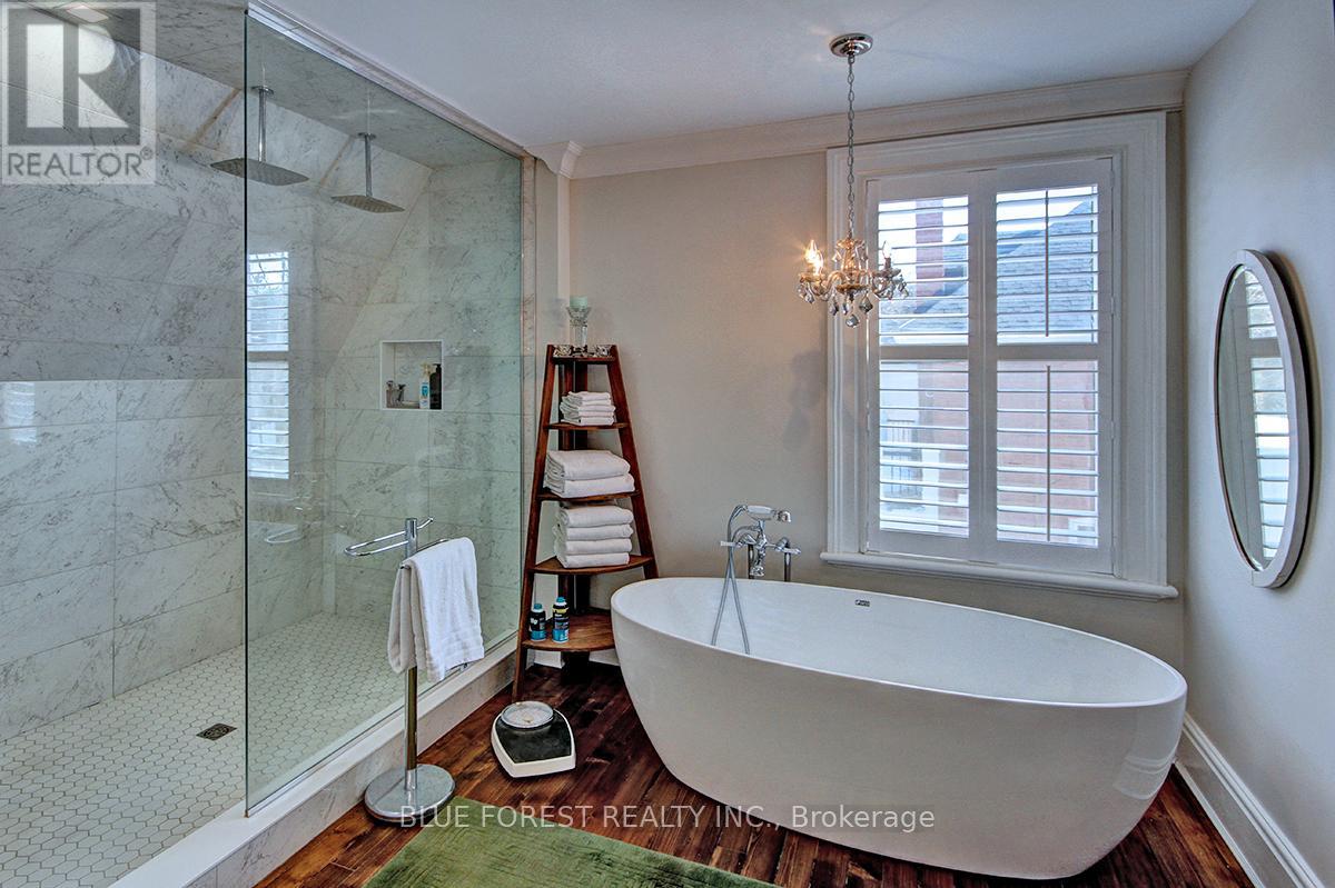 274 HURON STREET - 33