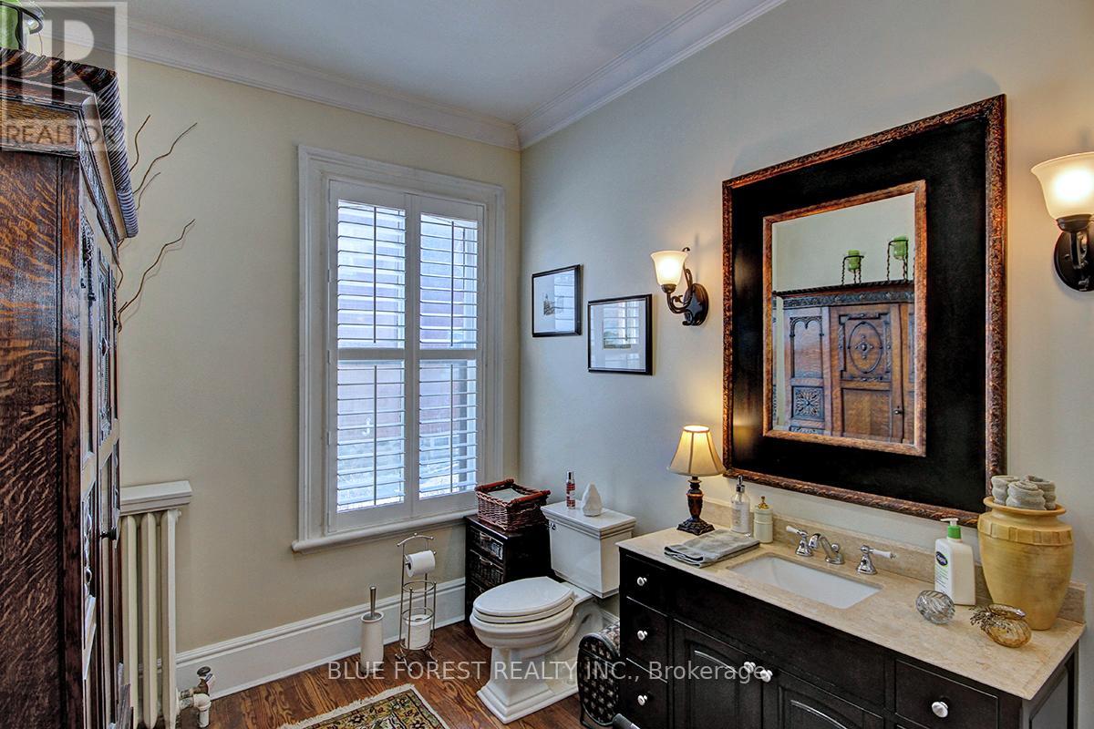 274 HURON STREET - 25