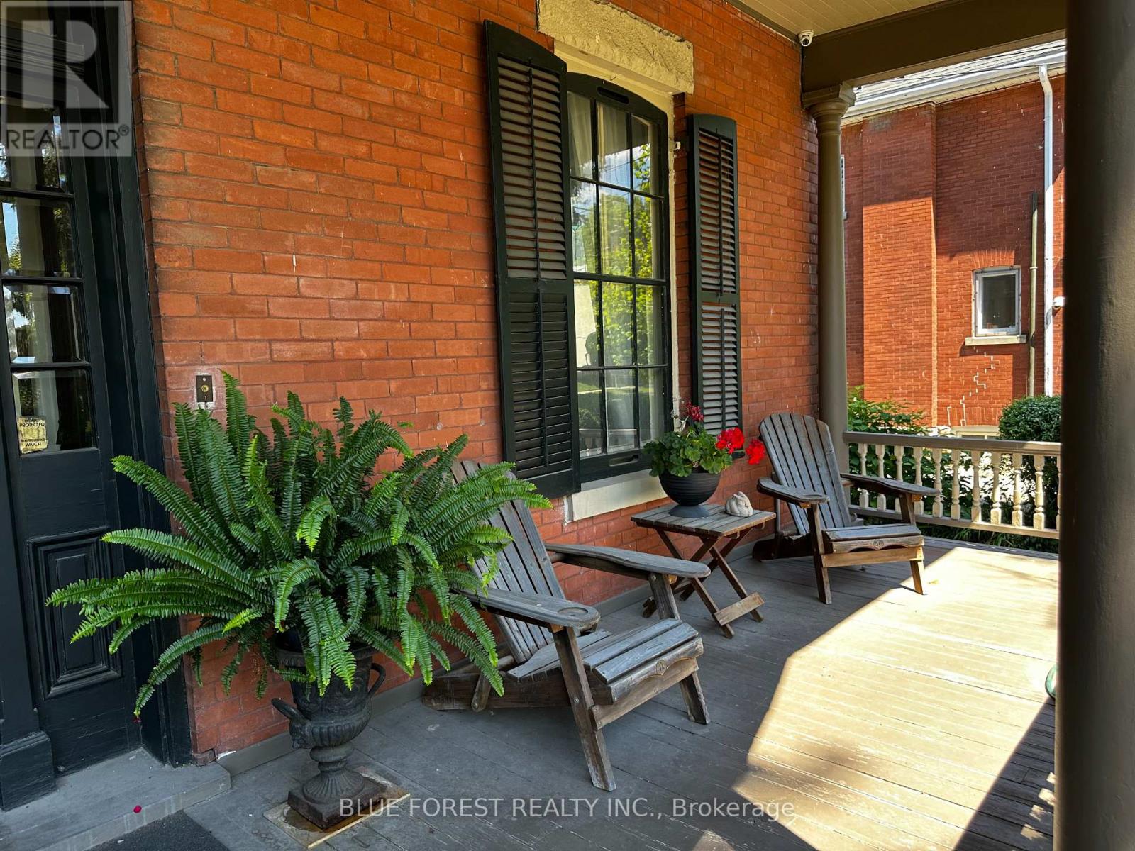 274 HURON STREET - 6