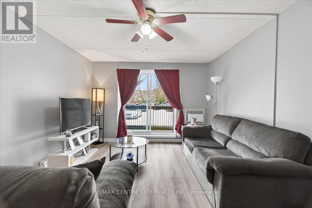 #102 31 VICTORIA STREET S - 15