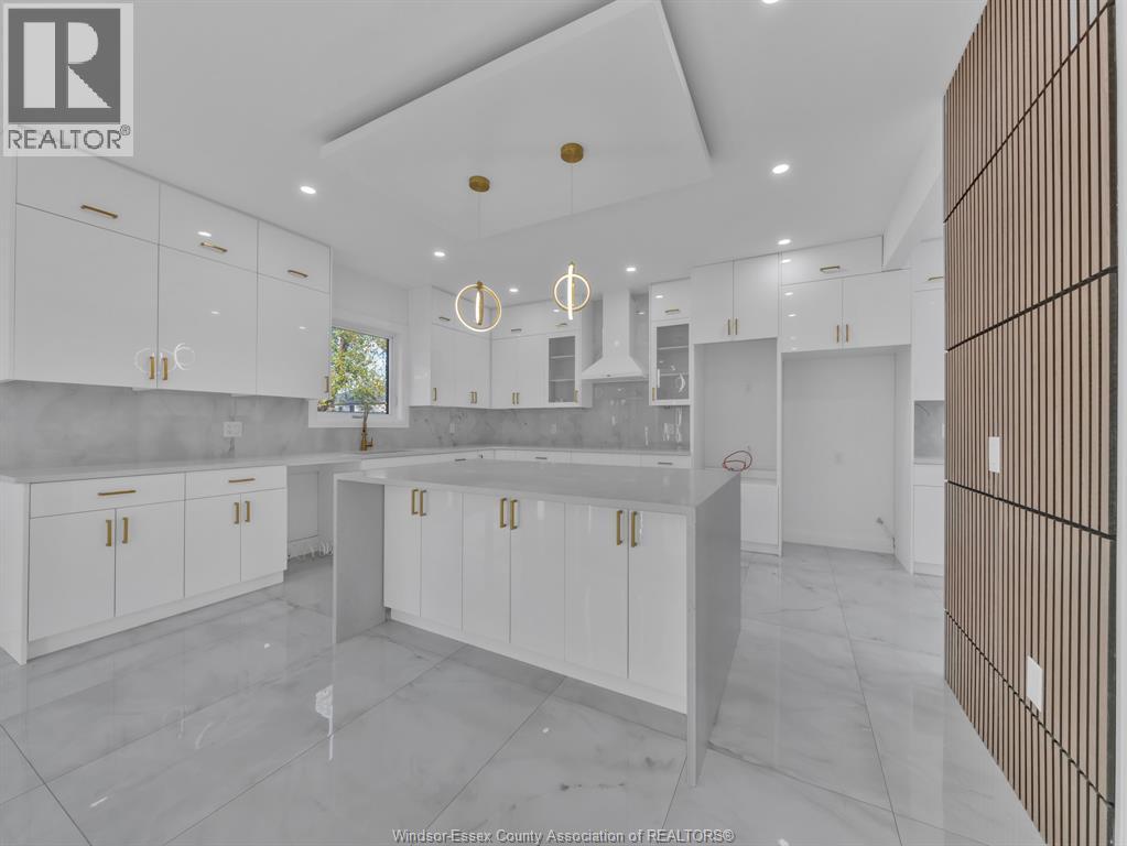 3672 Sutton AVENUE - 12