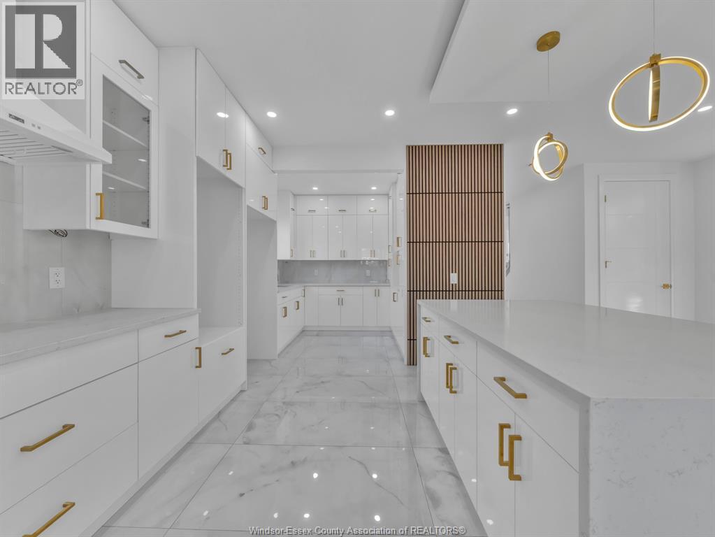 3672 Sutton AVENUE - 13