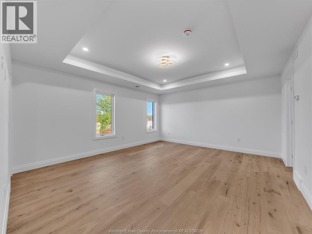 3672 Sutton AVENUE - 28