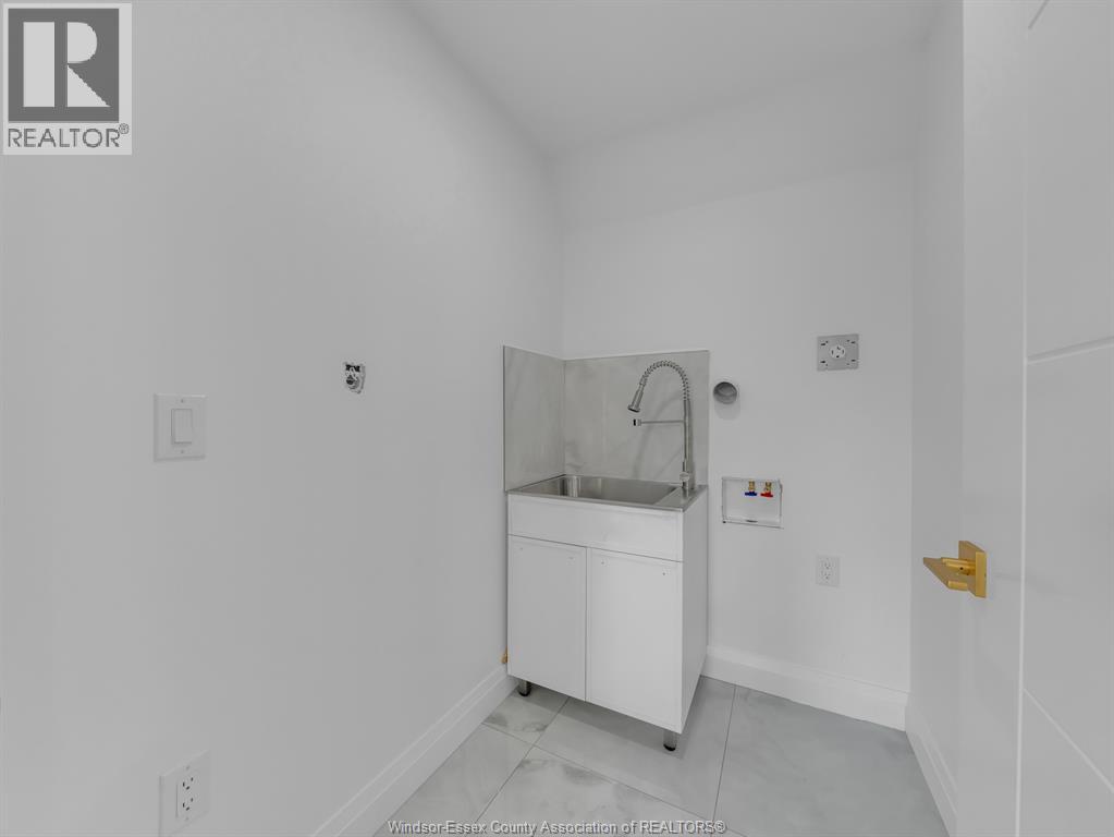 3672 Sutton AVENUE - 29