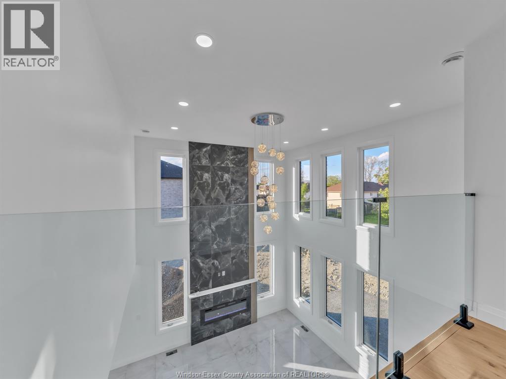 3672 Sutton AVENUE - 30