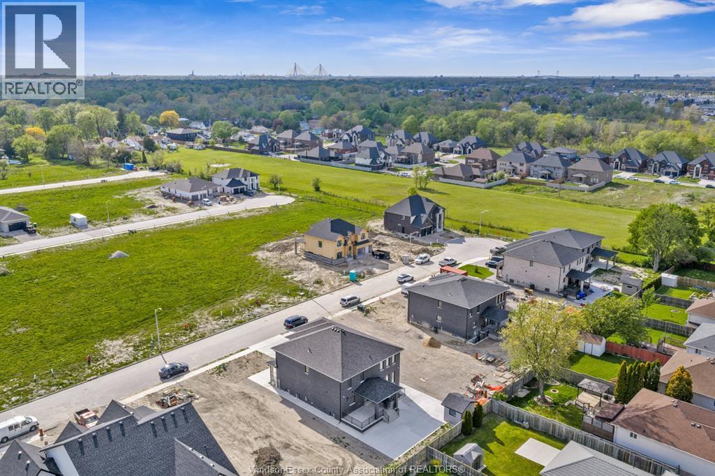 3672 Sutton AVENUE - 4