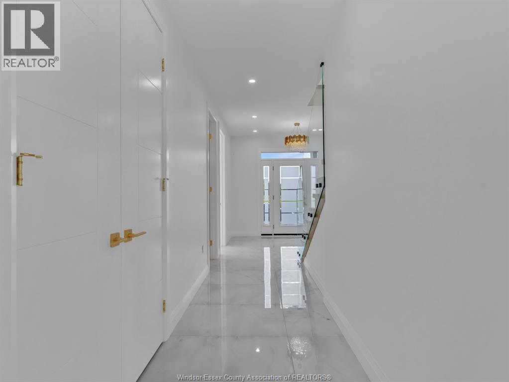 3672 Sutton AVENUE - 8