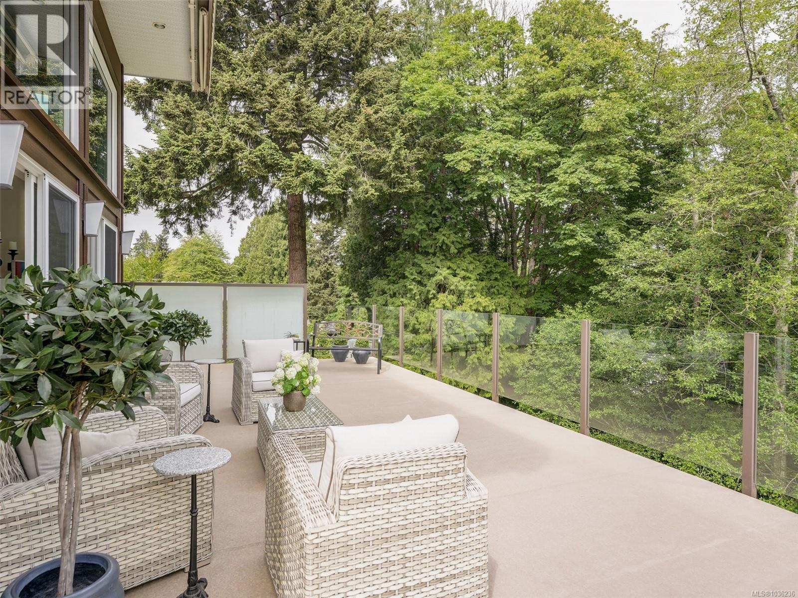 5155 Lochside Dr - 23