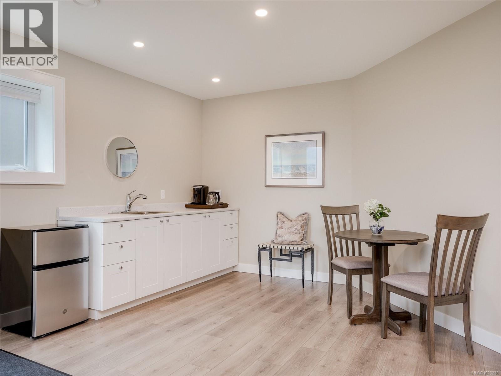 5155 Lochside Dr - 29