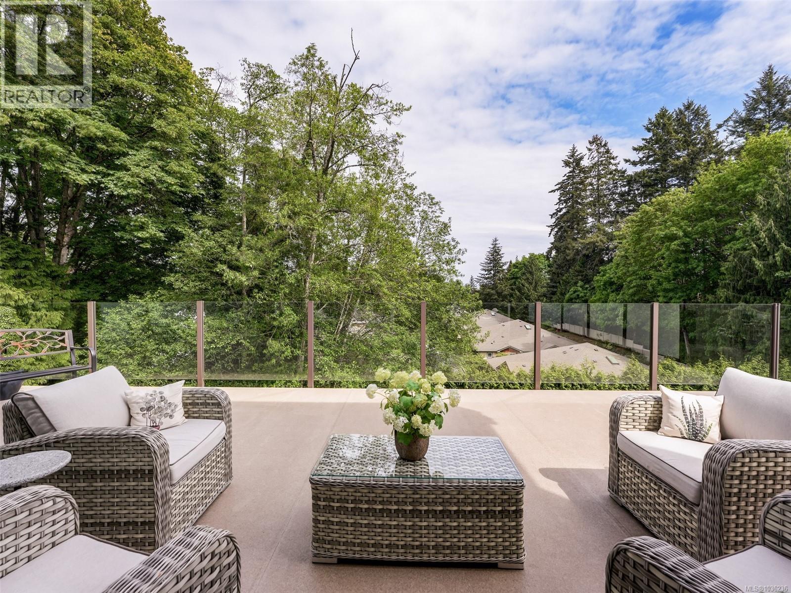 5155 Lochside Dr - Image 3