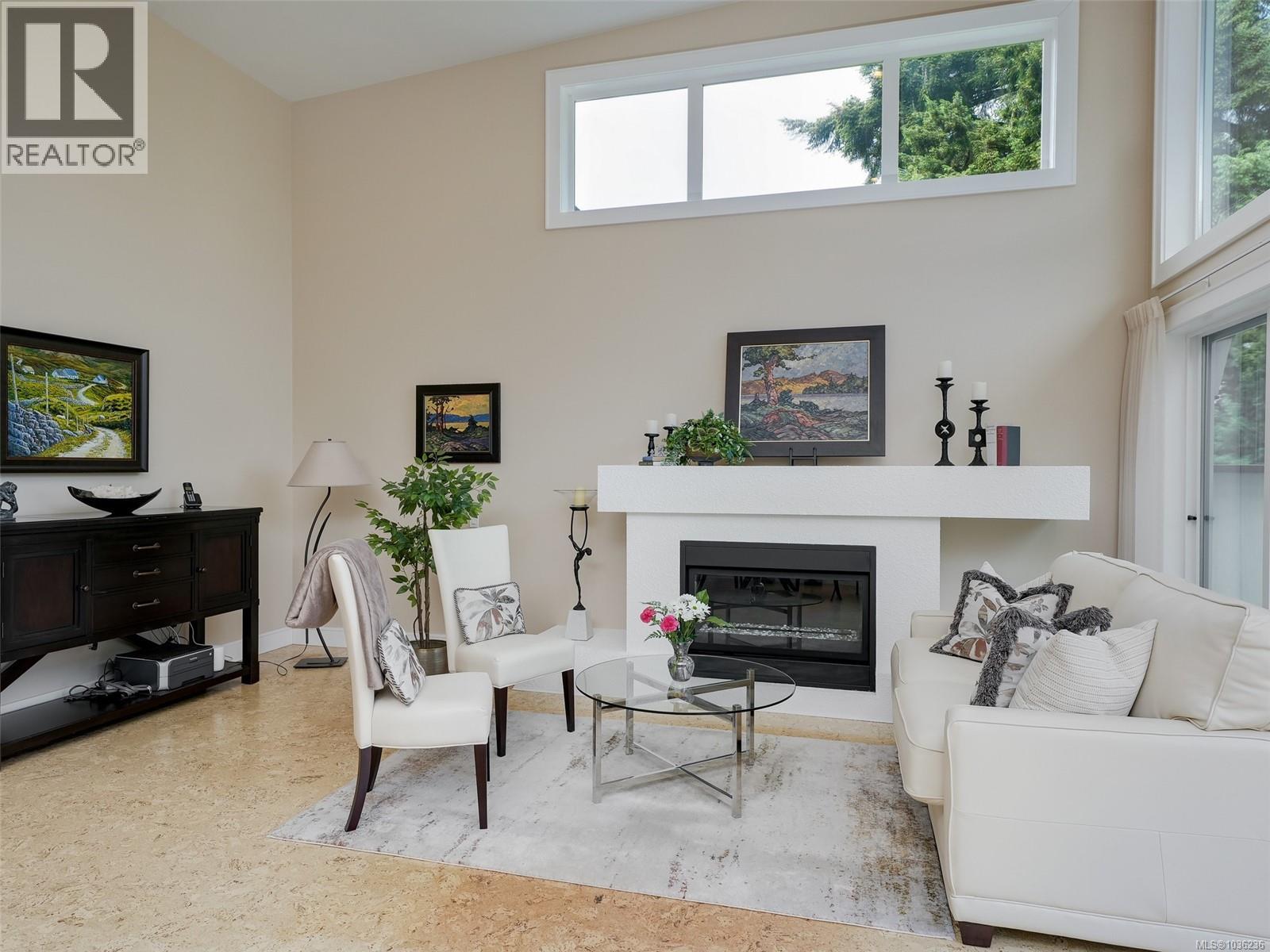 5155 Lochside Dr - 6