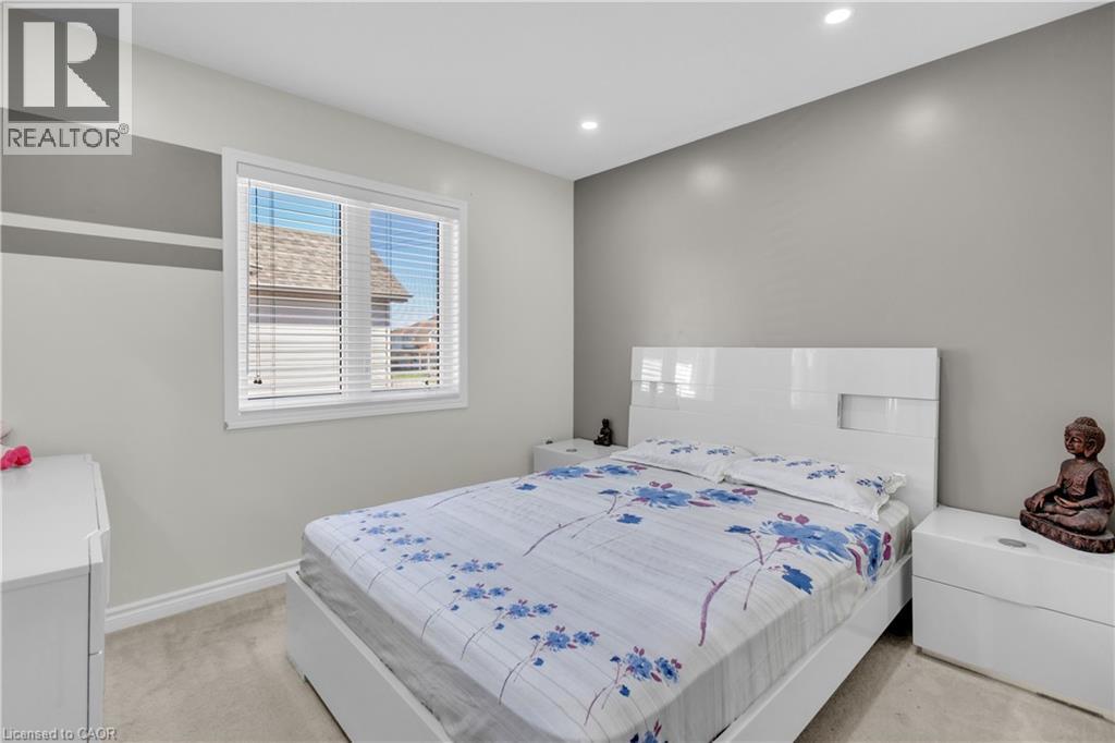 661 DOON SOUTH Drive, Kitchener, Ontario, N2P0H5 — Photo 4