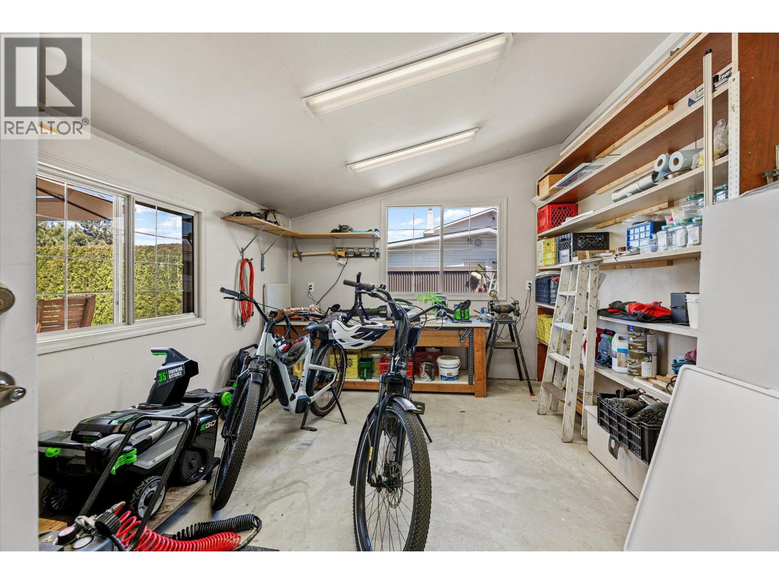 1460 Oakridge Road, Kelowna