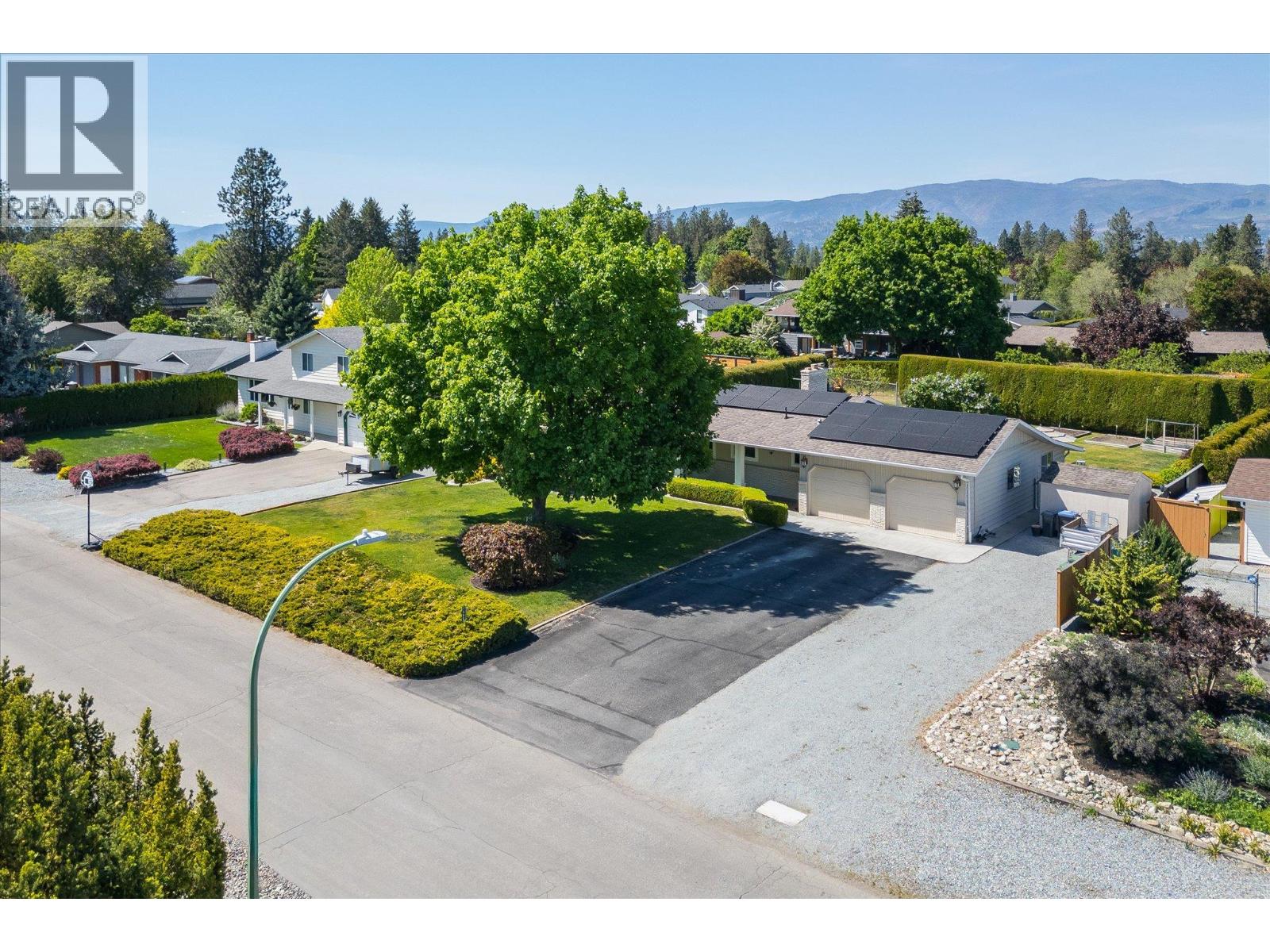 1460 Oakridge Road, Kelowna